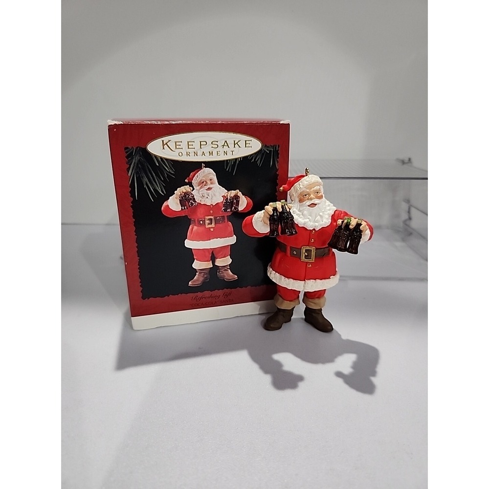 1995 Hallmark Keepsake Ornament Coca-Cola Santa Refreshing Gift QX4067 Boxed